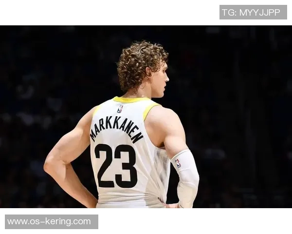 克莱汤普森的篮球传奇之路与勇士队的辉煌成就探秘 克莱汤普森的篮球传奇之路与勇士队的辉煌成就探秘