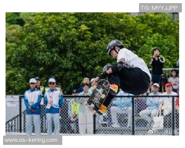 广州滑板队引领潮流最新滑板配合TOP10精彩呈现 广州滑板队引领潮流最新滑板配合TOP10精彩呈现